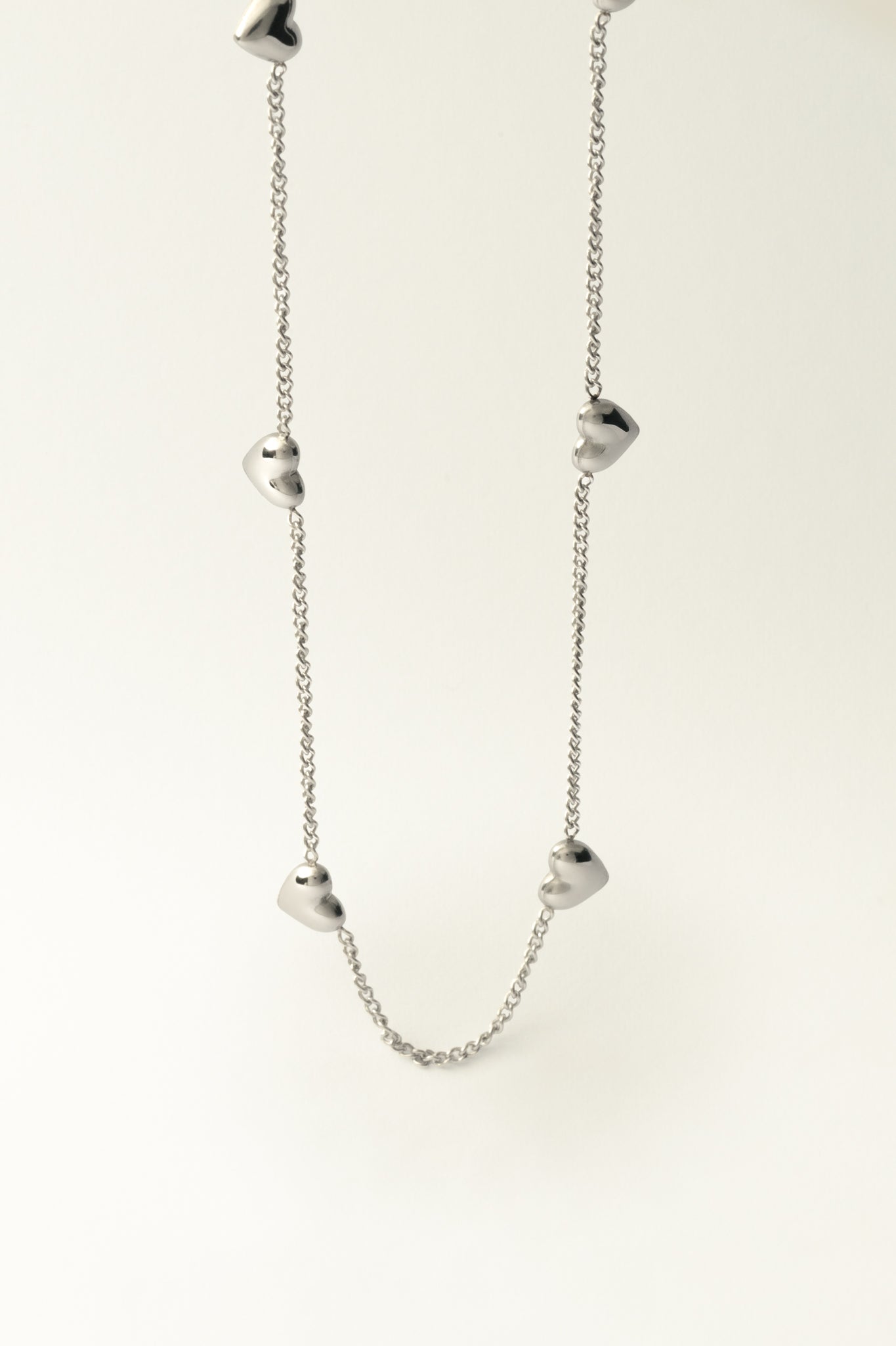 SILVER HEART NECKLACE